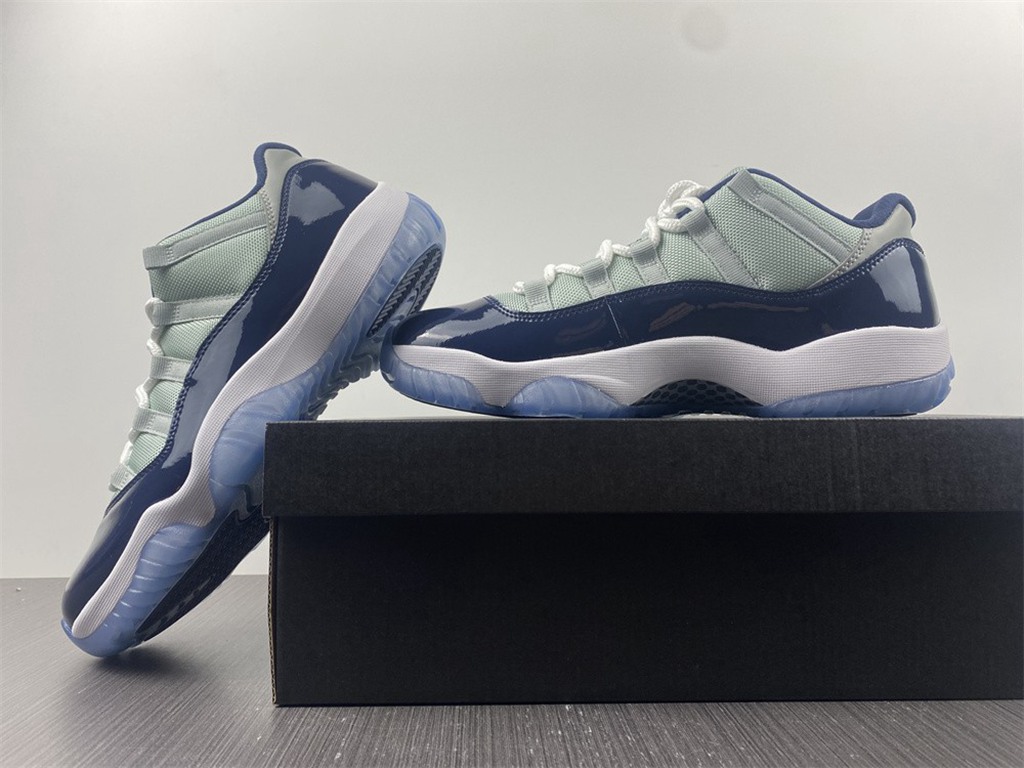 Air Jordan 11 Low AJ11 528895-007